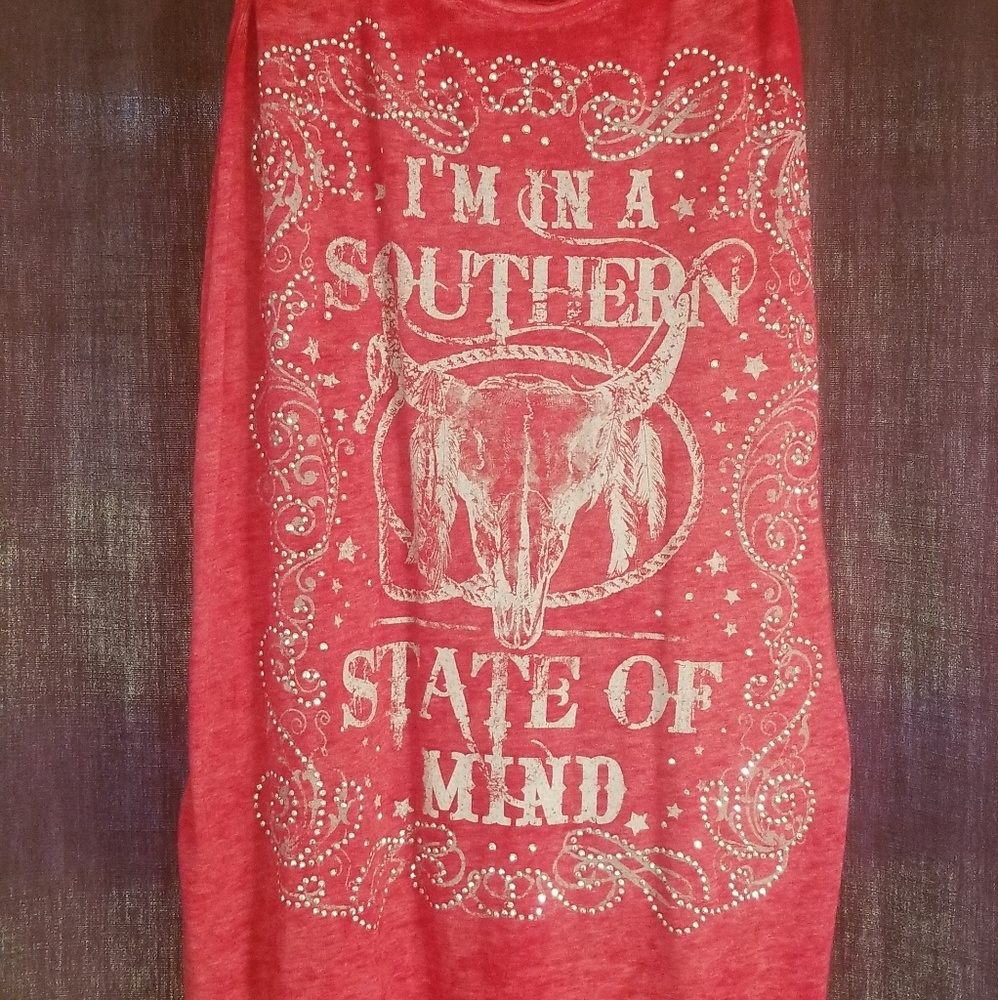 Super cute long tunic top w/ fringed bottom